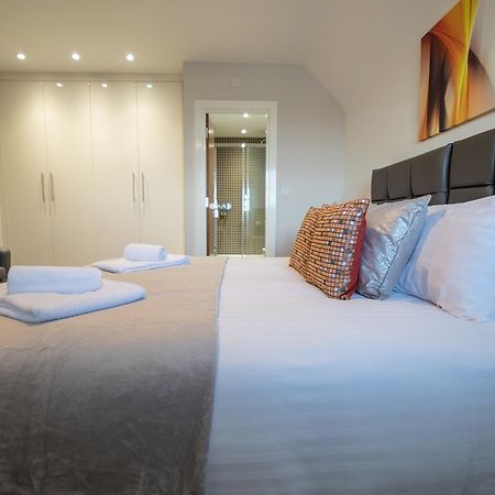 Helios Court Penthouse Serviced Apartment By Ferndale Maidenhead Eksteriør billede