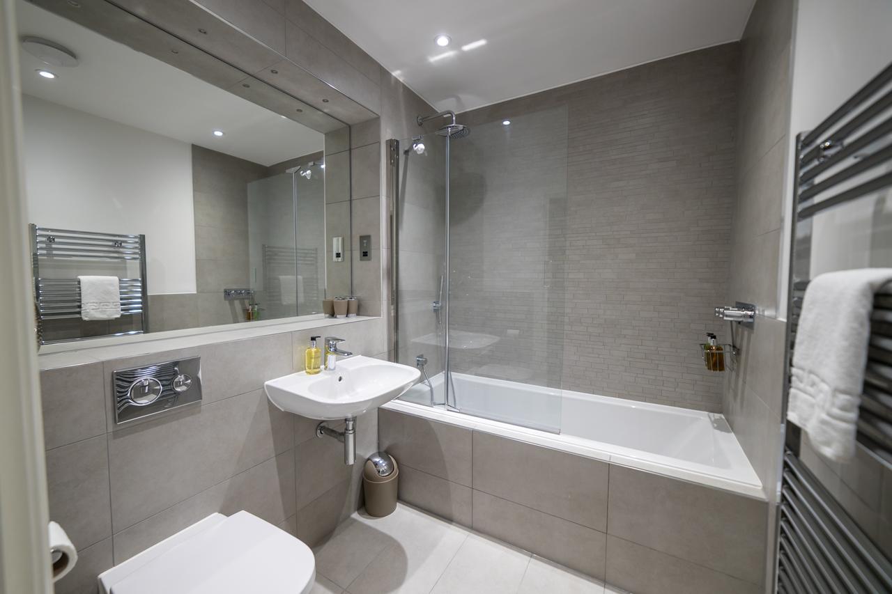Helios Court Penthouse Serviced Apartment By Ferndale Maidenhead Eksteriør billede