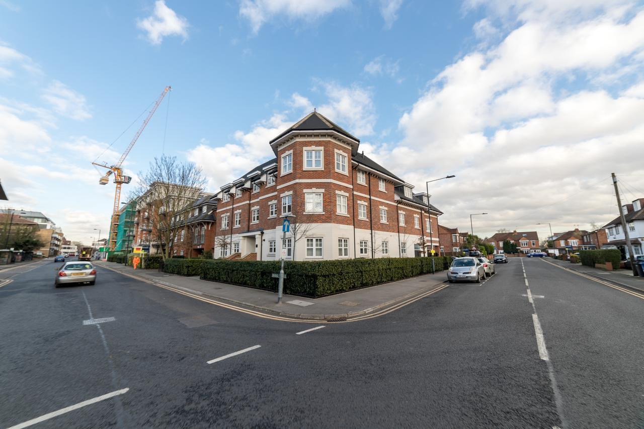 Helios Court Penthouse Serviced Apartment By Ferndale Maidenhead Eksteriør billede