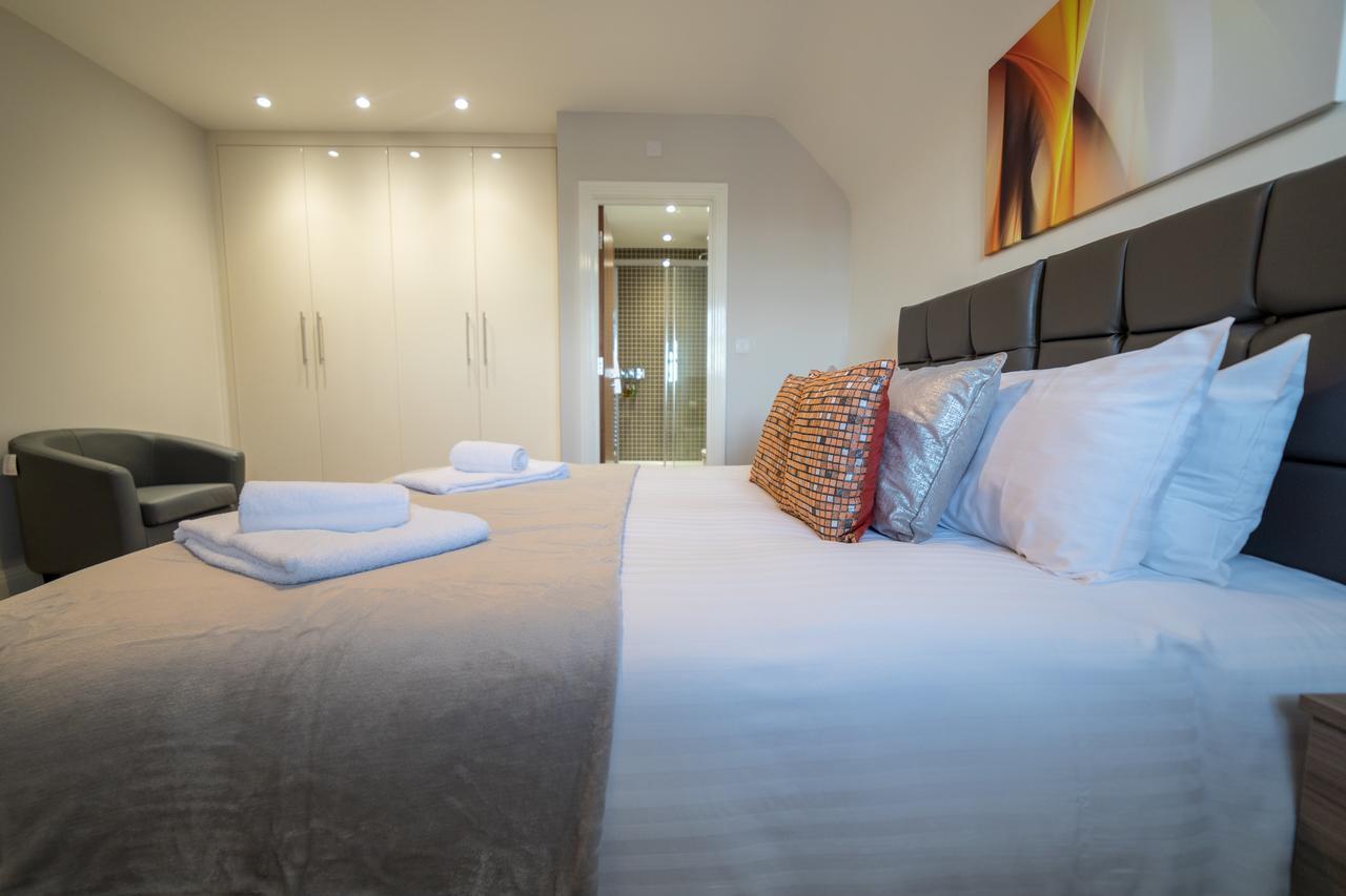 Helios Court Penthouse Serviced Apartment By Ferndale Maidenhead Eksteriør billede