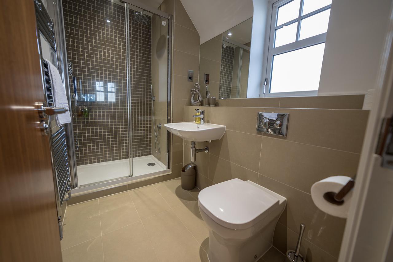 Helios Court Penthouse Serviced Apartment By Ferndale Maidenhead Eksteriør billede