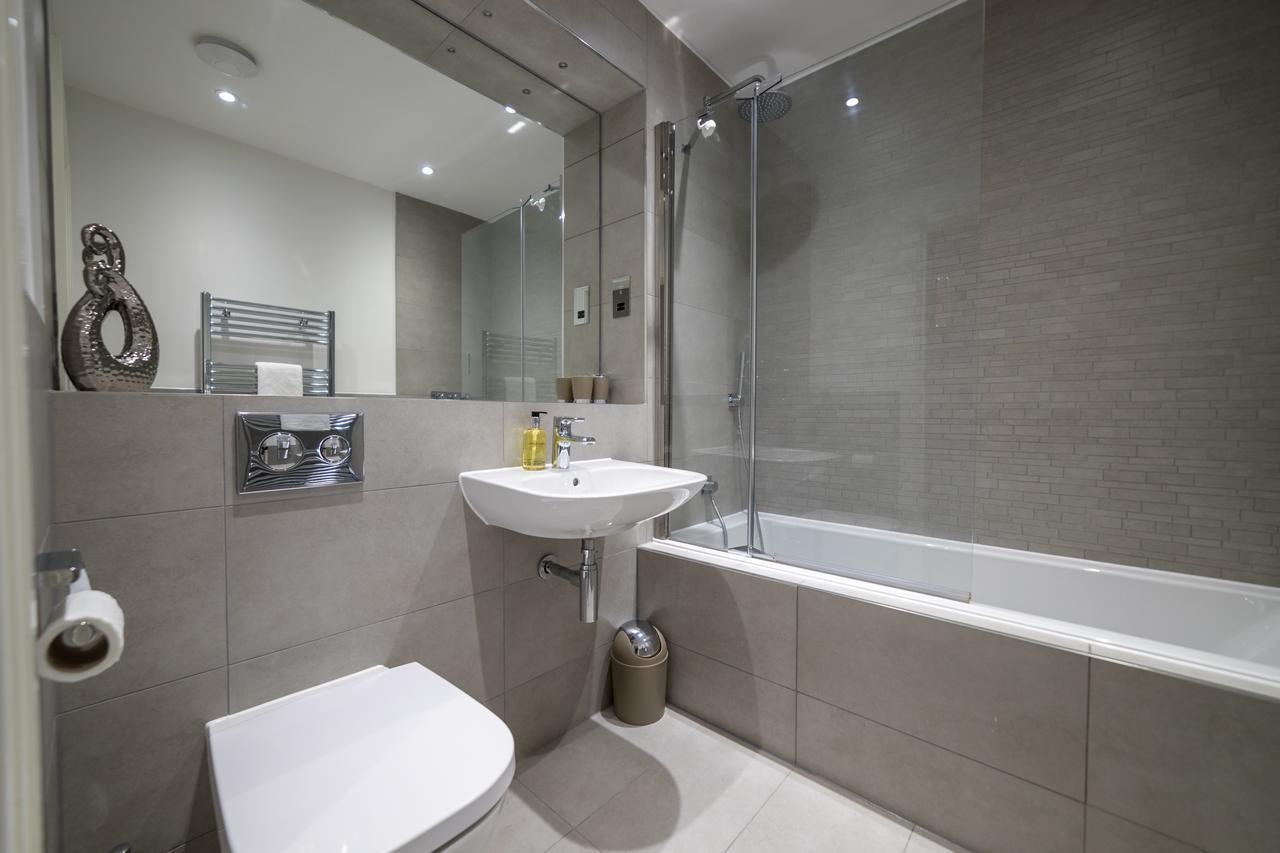Helios Court Penthouse Serviced Apartment By Ferndale Maidenhead Eksteriør billede