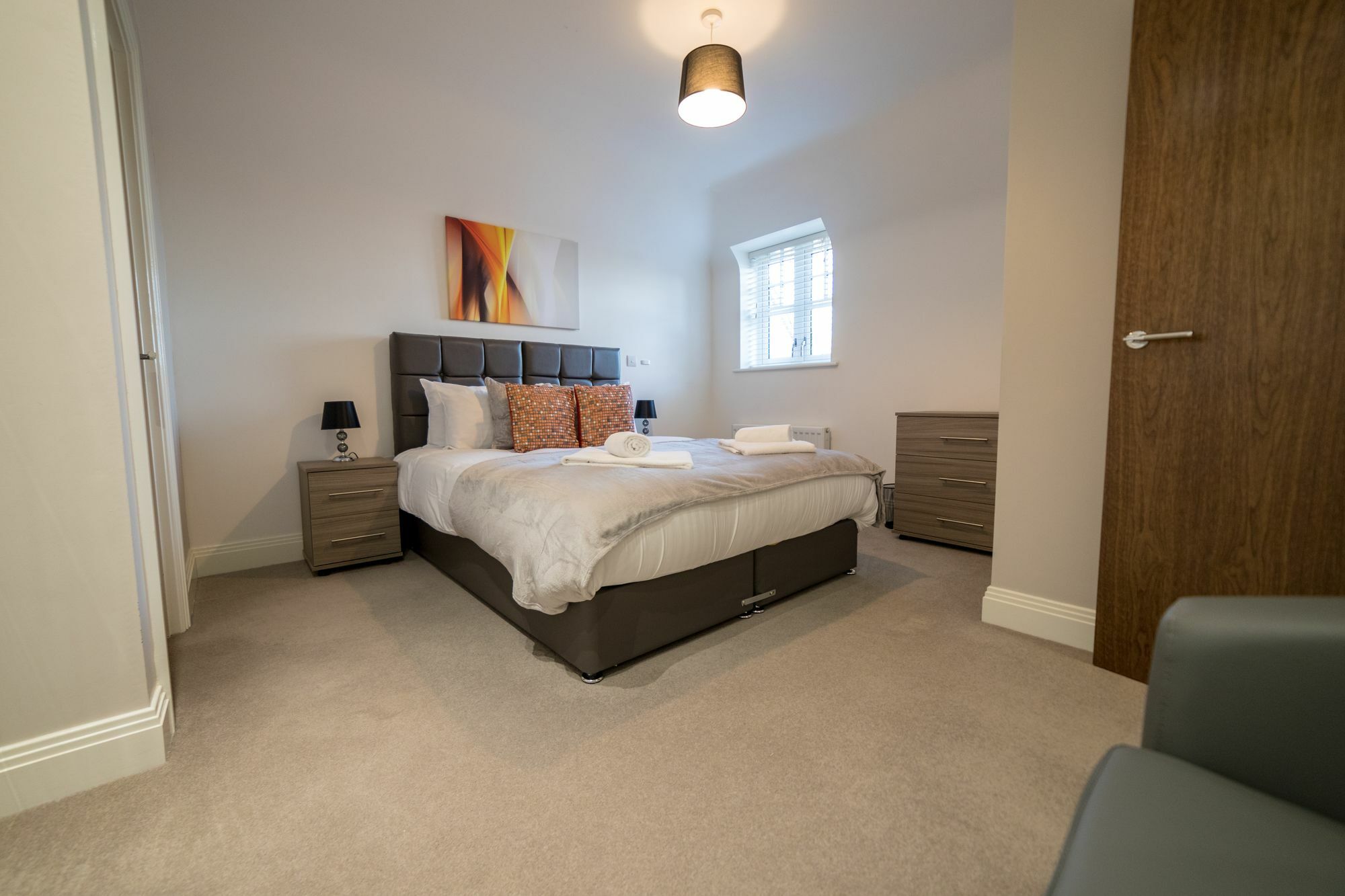 Helios Court Penthouse Serviced Apartment By Ferndale Maidenhead Eksteriør billede