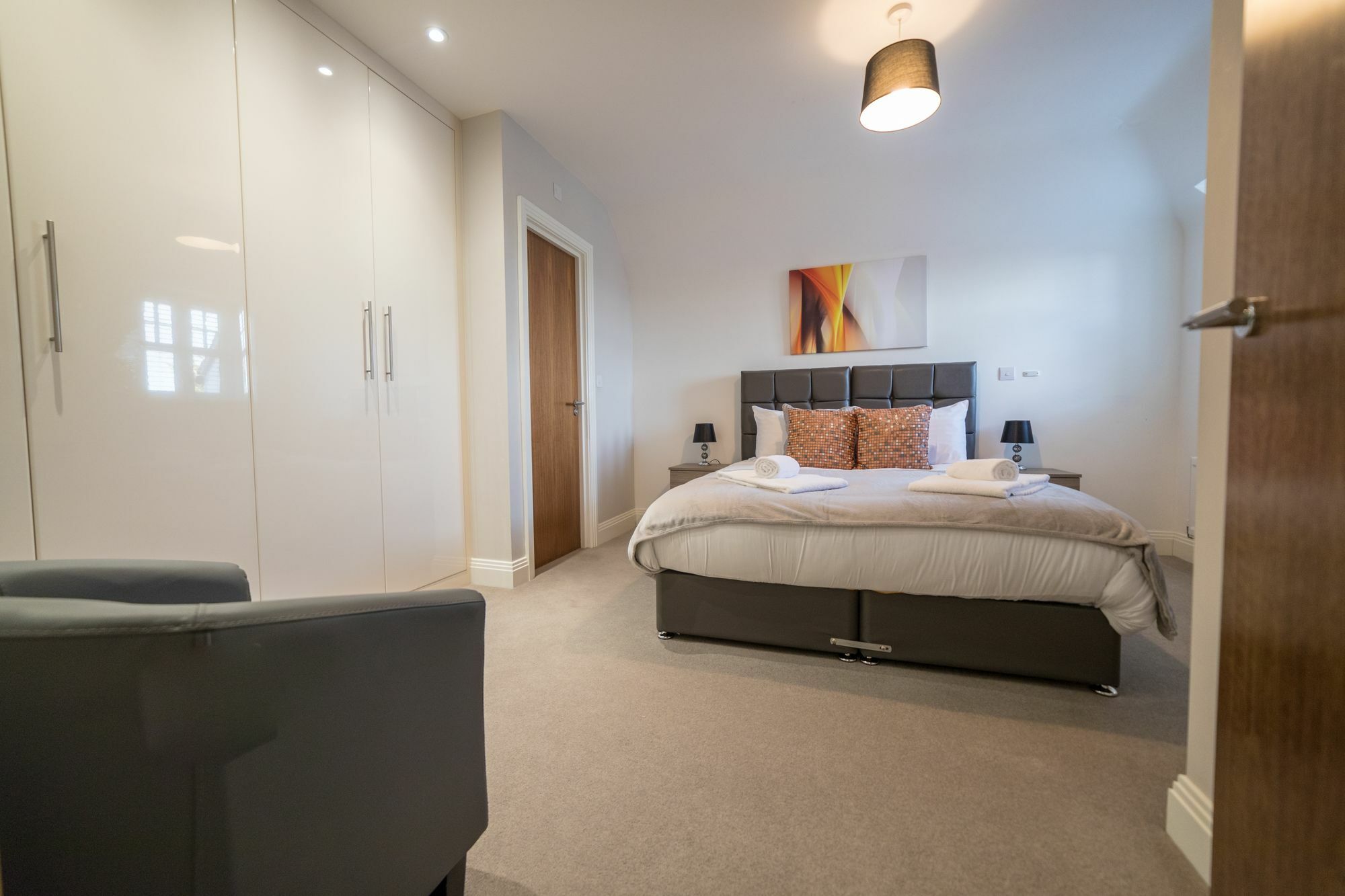 Helios Court Penthouse Serviced Apartment By Ferndale Maidenhead Eksteriør billede