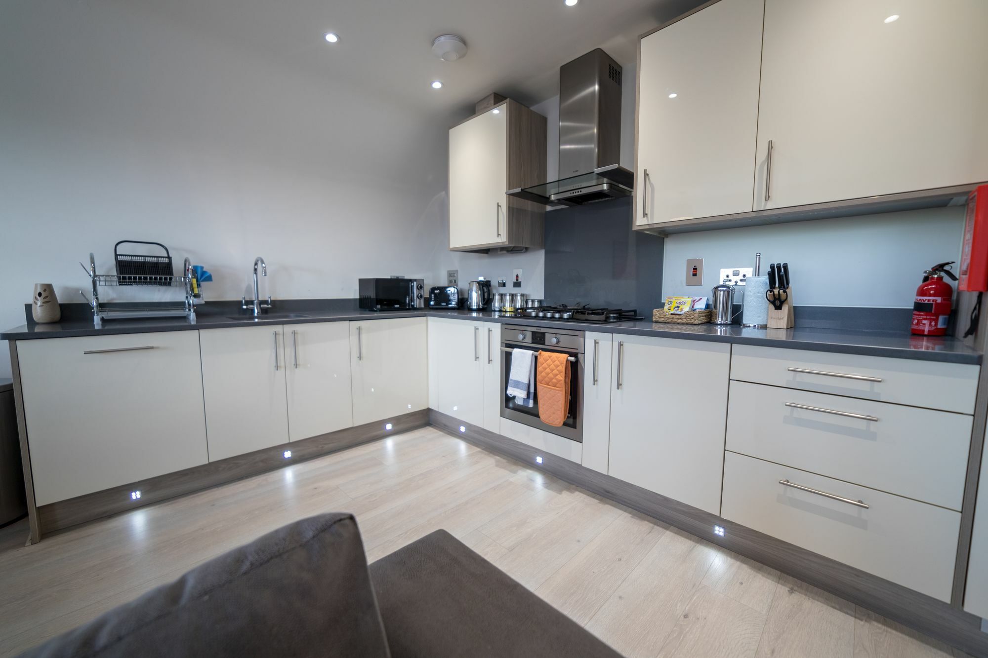 Helios Court Penthouse Serviced Apartment By Ferndale Maidenhead Eksteriør billede